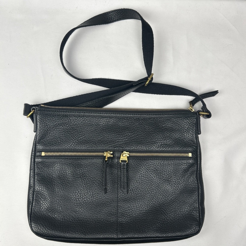 Fossil Crossbody Bag Elise Black Pebbled Leather Slim 3 Zipper Pouch Minimalist